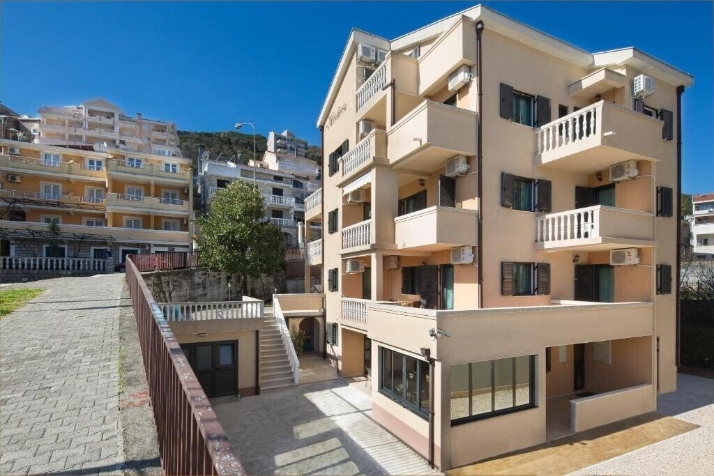 Imaginea Villa Kentera Vukica 4*
