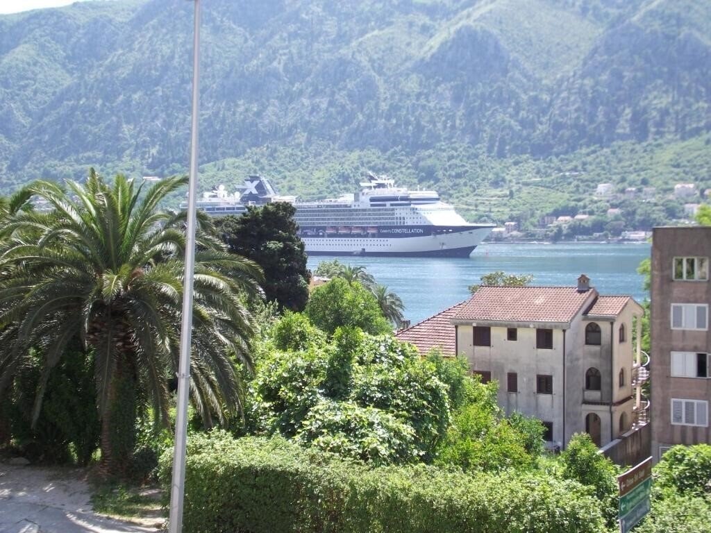 Hotel Kraji S Villa 3*