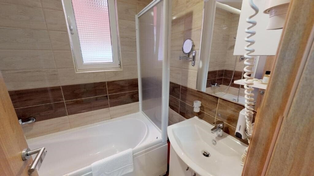 Fotografie Room & Apartment Pansion Bojana 3*