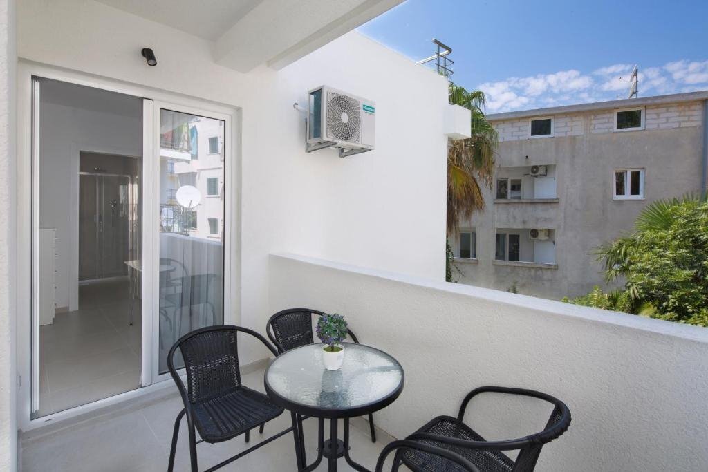 Imaginea Апартаменты «Mediterraneo» Apt апартаменты