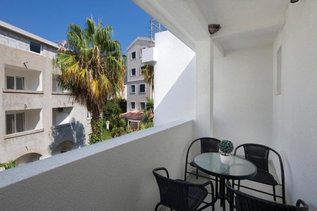 Imaginea Апартаменты «Mediterraneo» Apt апартаменты