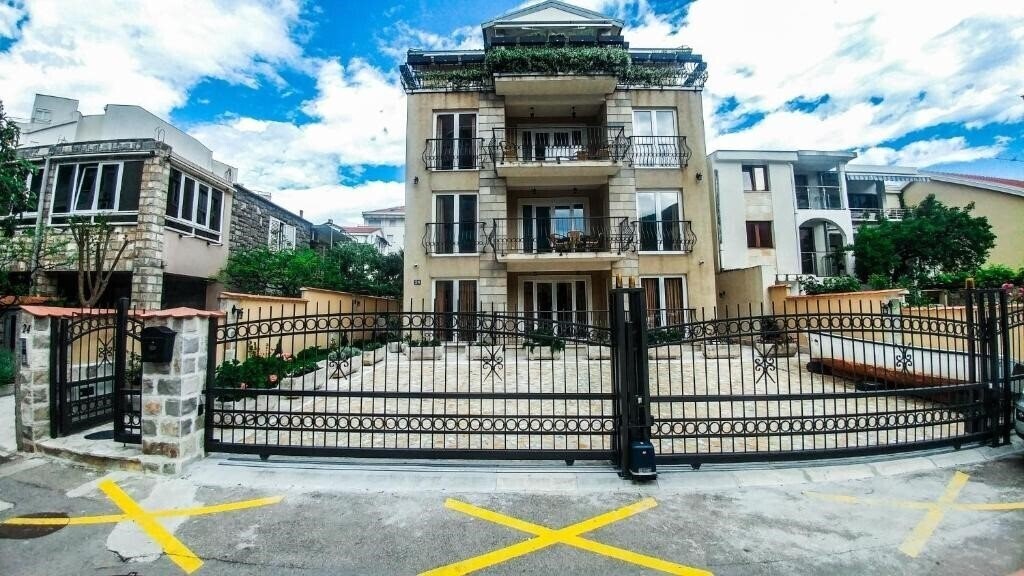 Отель Villa Franeta Apartments 4*