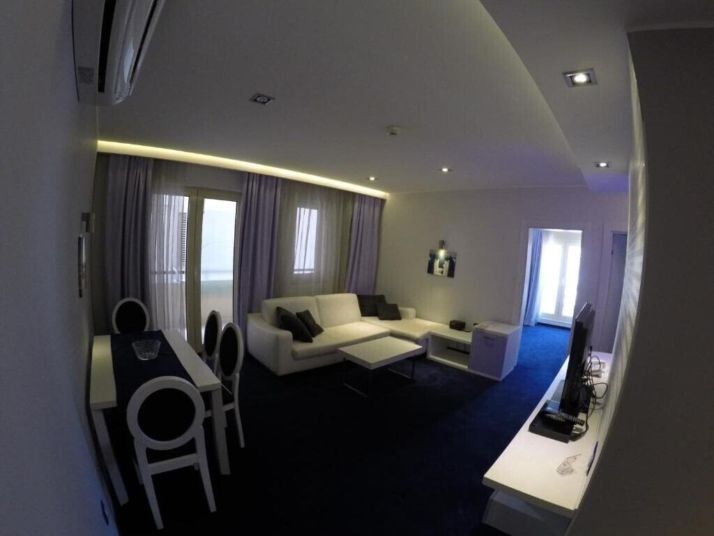 Фото Villa M Palace 4*