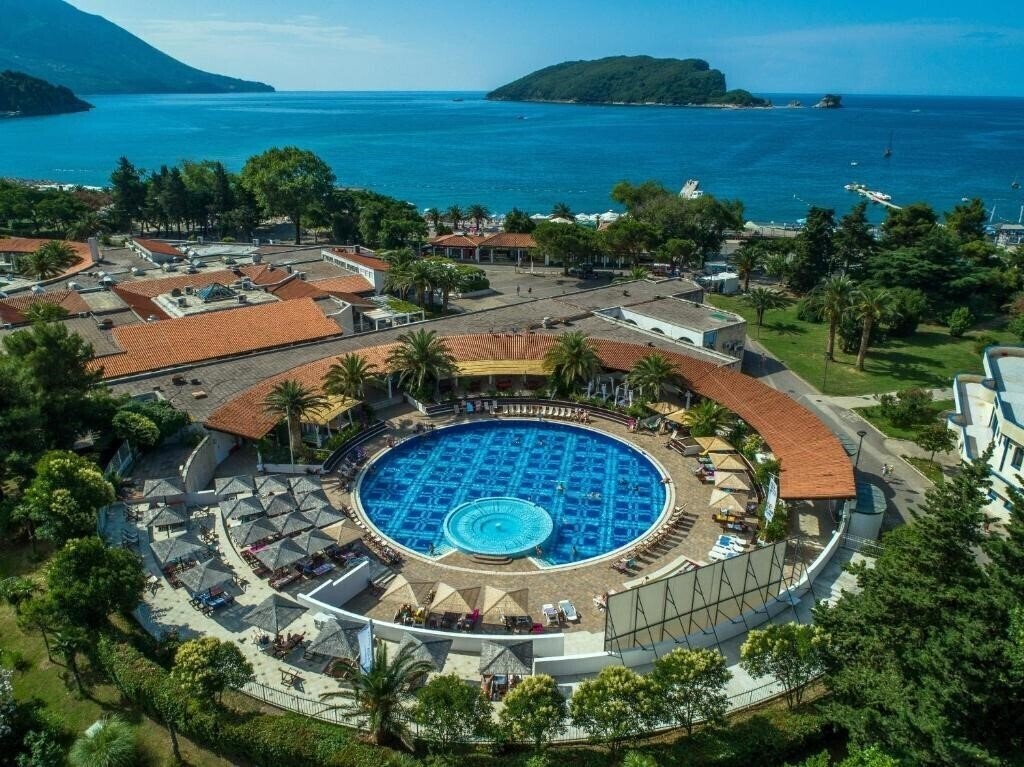 Hotel Slovenska Plaza Tourist Village 3*