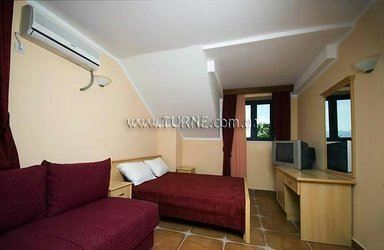 Hotel Garni Hotel M (Milena) 4*
