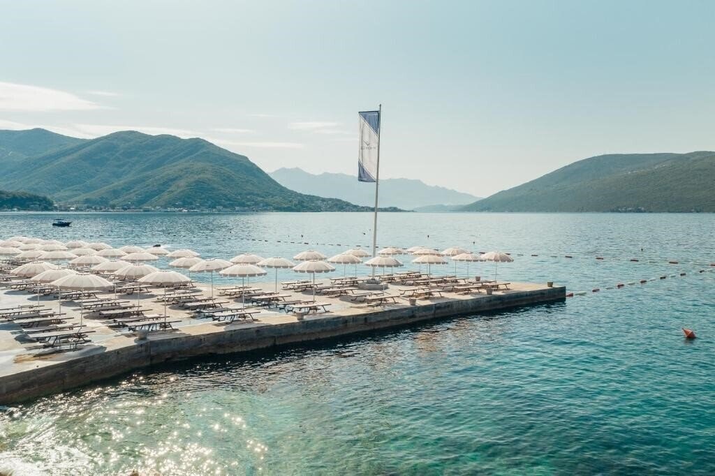 Imaginea Hotel Perla Annexes 4*