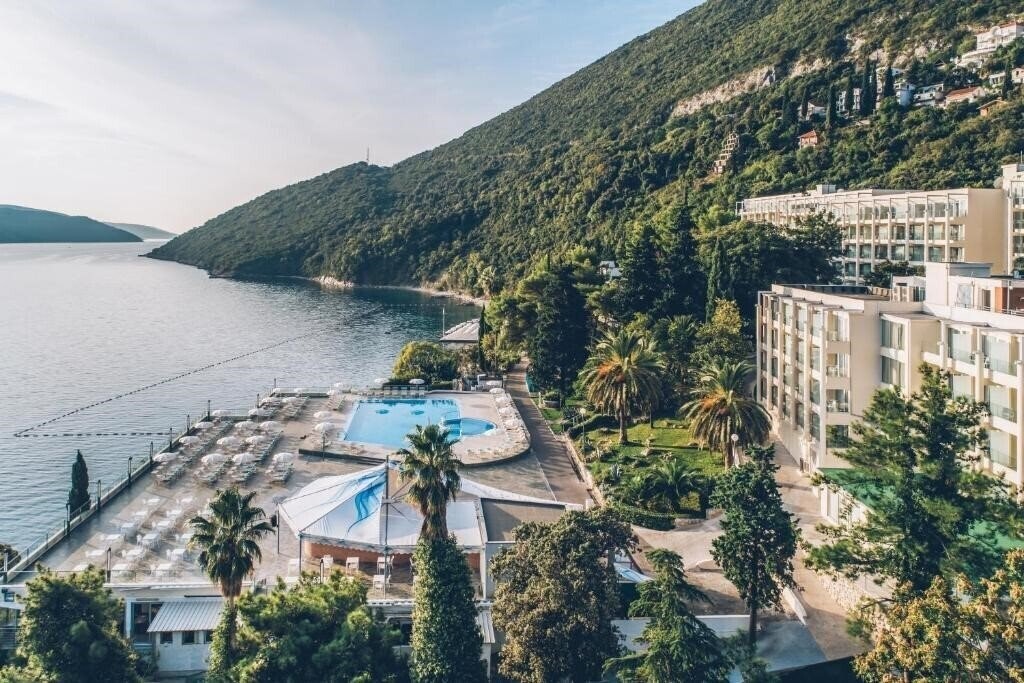 Hotel Club Hotel Riviera - Venera 4*