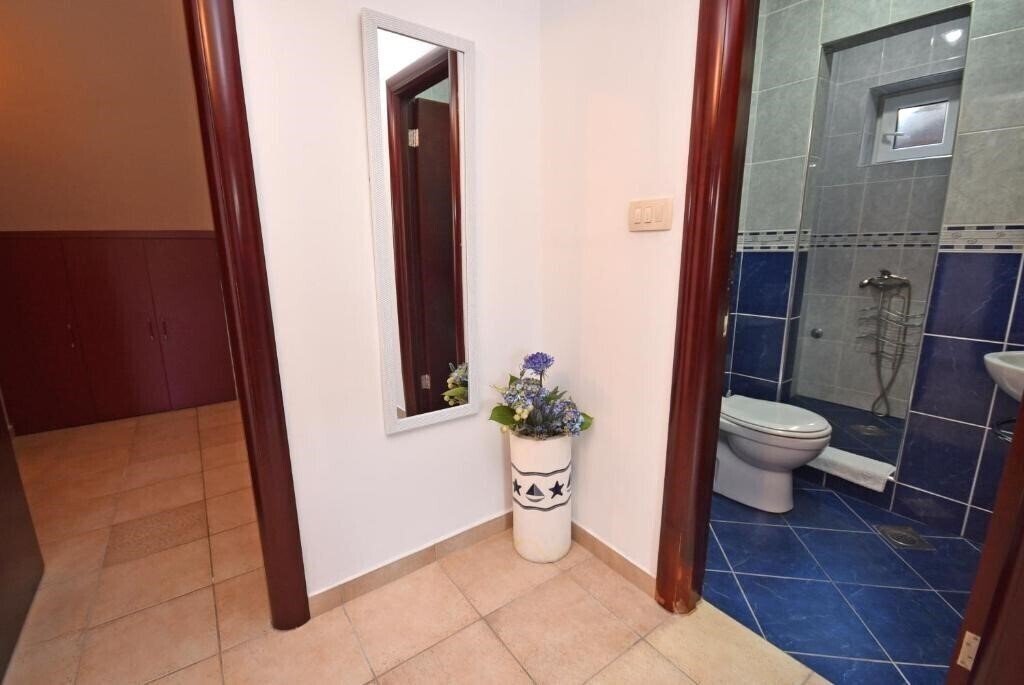 Отель Villa Kezman 4*