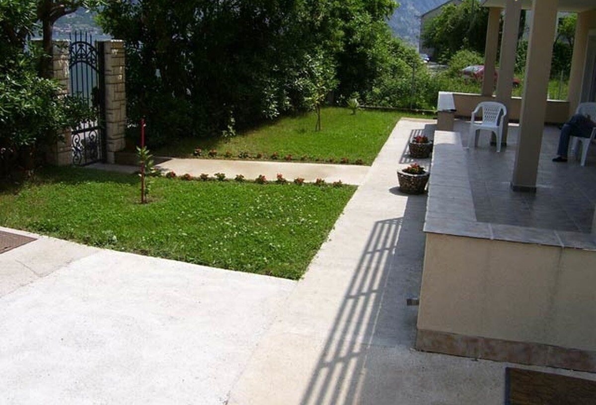 Фотография Prcanj 3*