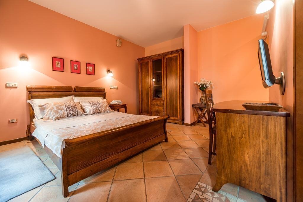 Картинка Forza Lux 4*