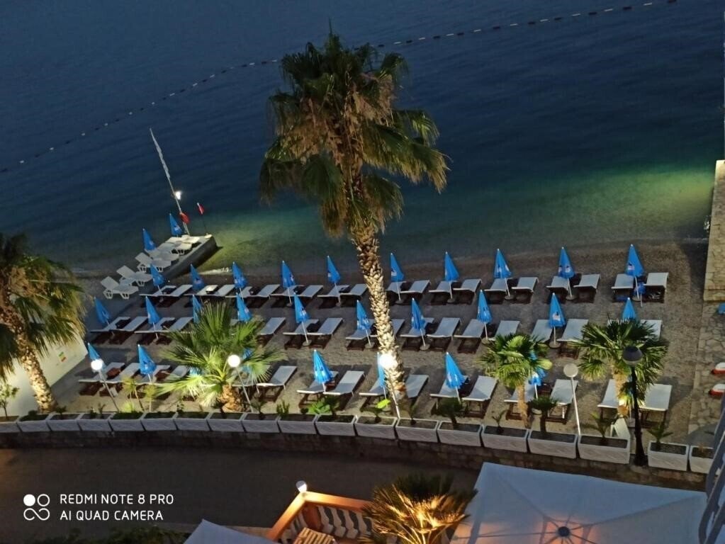 Картинка Azzurro Bijela 4*