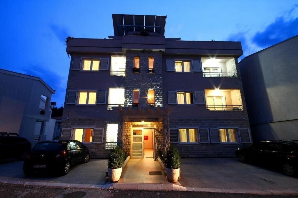 Фотография Apartments Holiday 3*