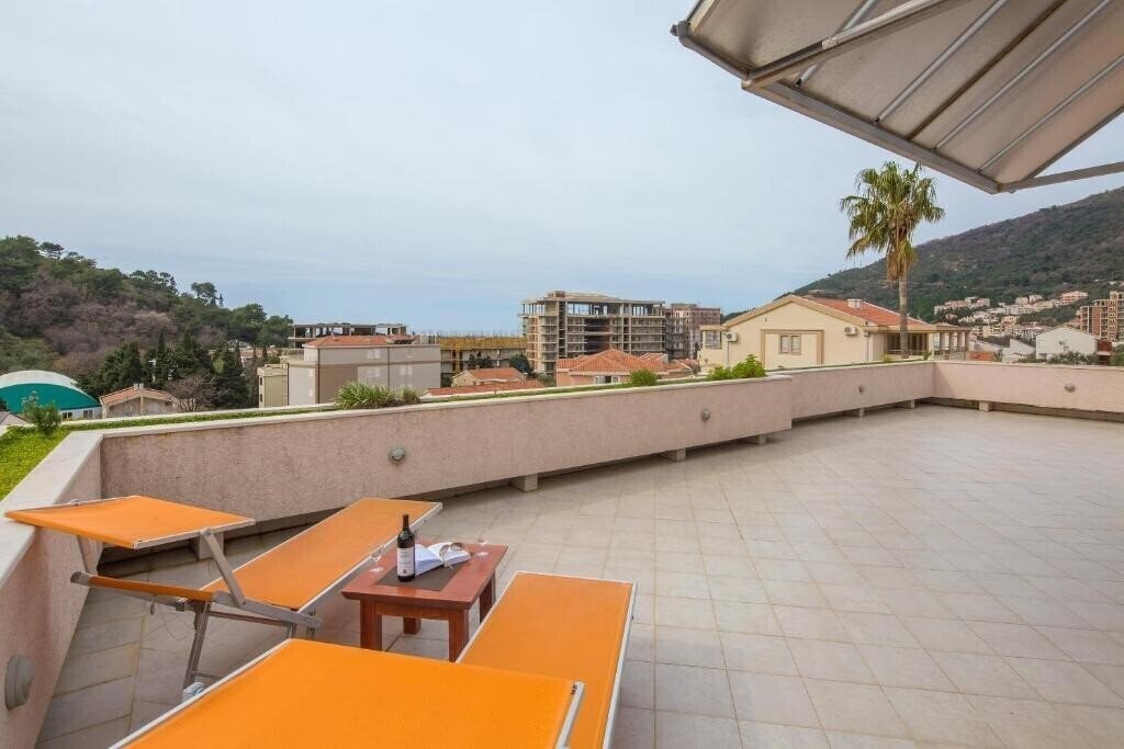 Изображение Apartments Holiday 3*