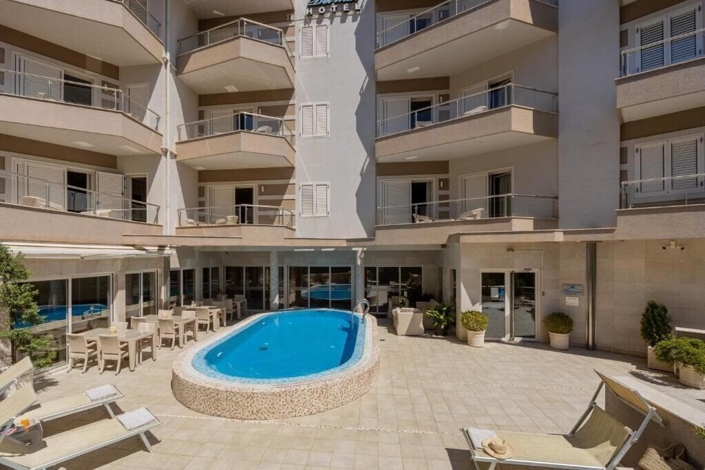 Отель Villa Del Mar 4*