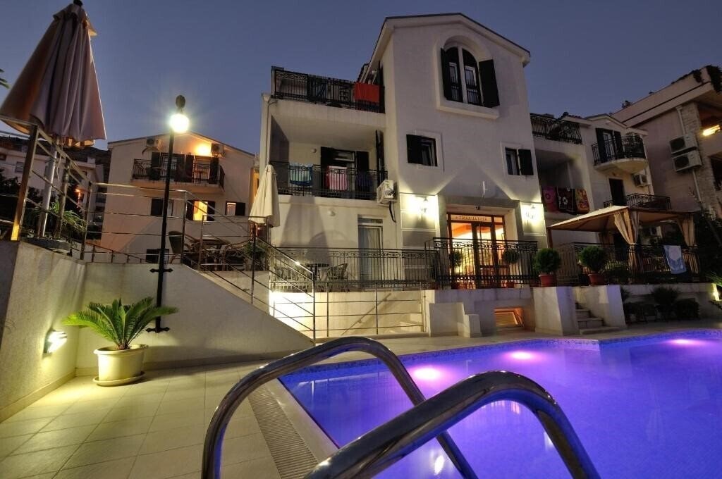 Hotel Djuric 3*