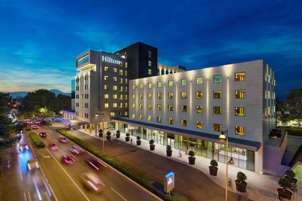 Hotel Hilton Podgorica Crna Gora 5*