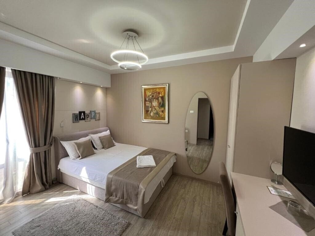 Hotel Holiday Hotel Podgorica 3*