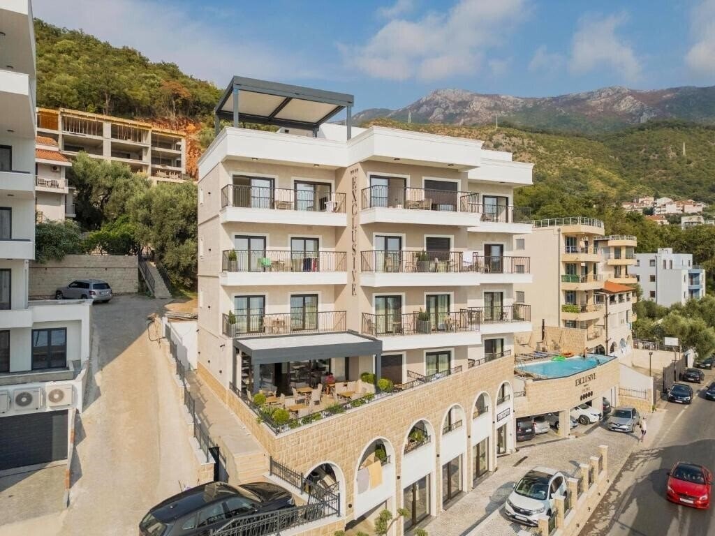 Отель Exclusive Hotel 4*