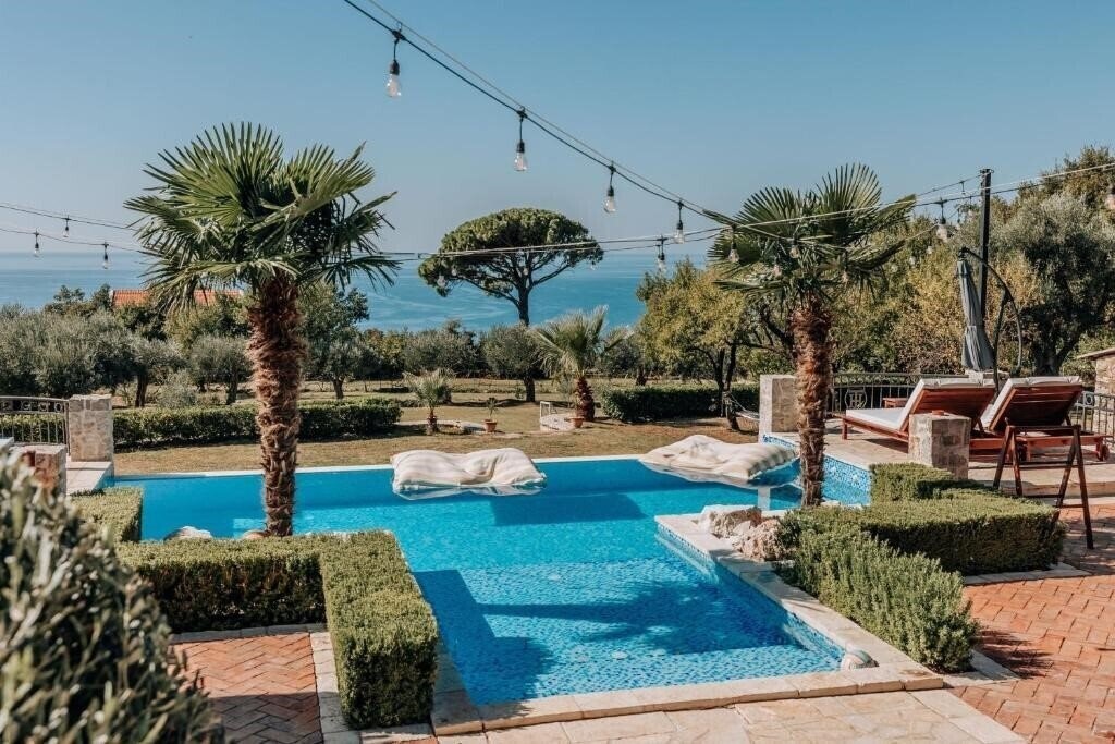 Hotel Talici Hill Villa 4*