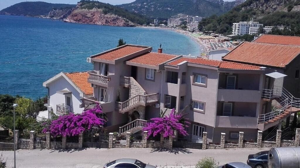 Hotel Apartments Abramovic 3*