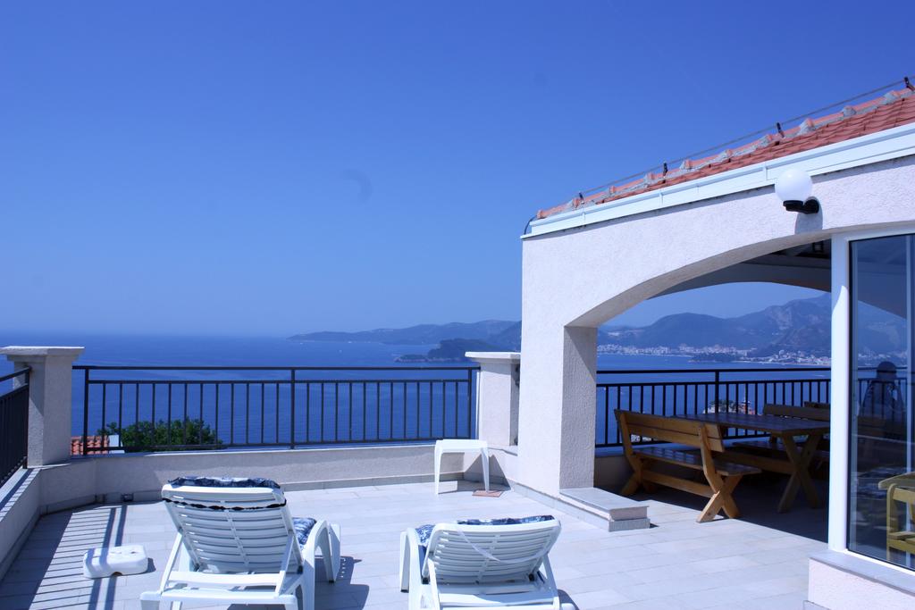 Hotel House Anlave 3*