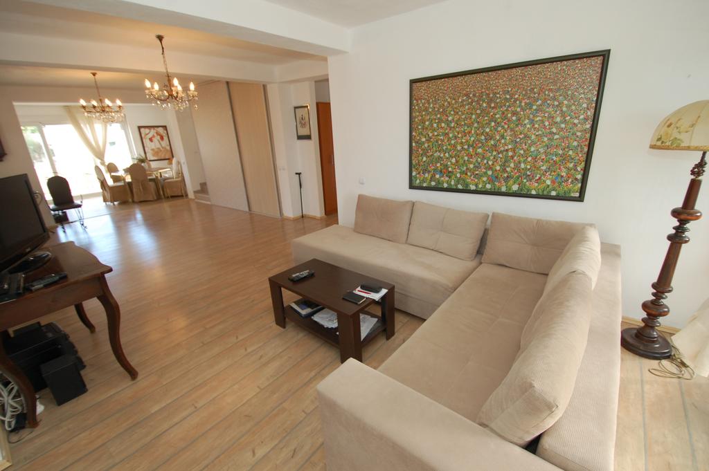 Imaginea House Anlave 3*