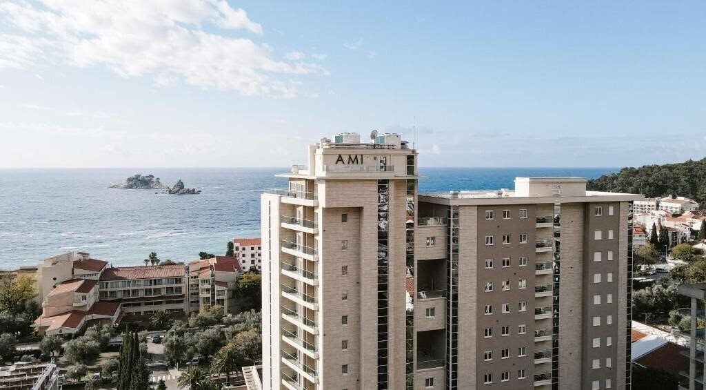 Hotel Ami 5*