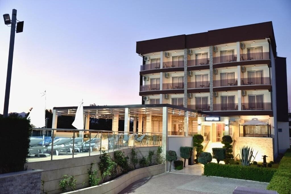 Imaginea Lion Villa 4*