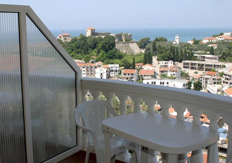 Imaginea Omega Apartments 3*