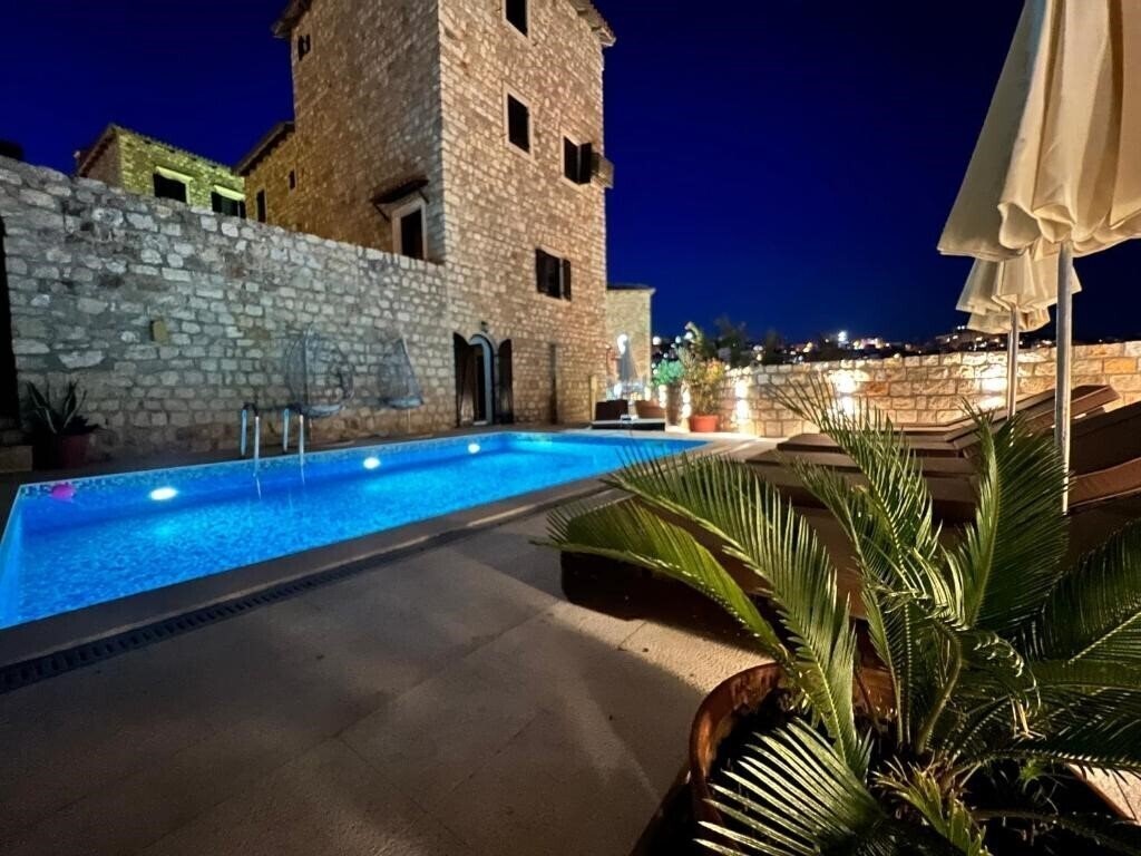 Fotografie Palata Venezia Villa 3*
