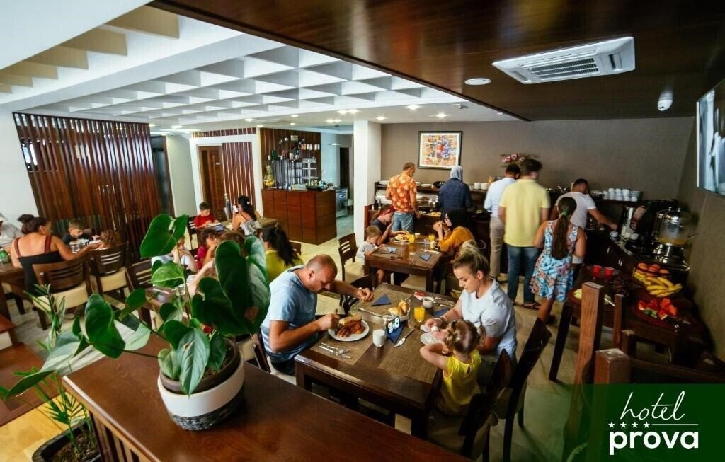 Hotel Prova 4*