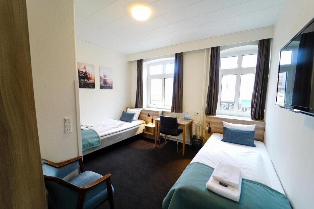 Fotografii Ansgar 3*