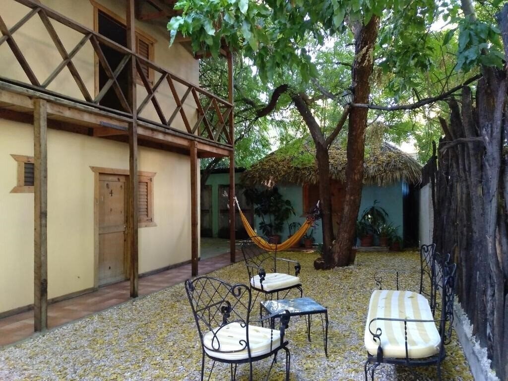 Отель Loro Tuerto Hotel 3*