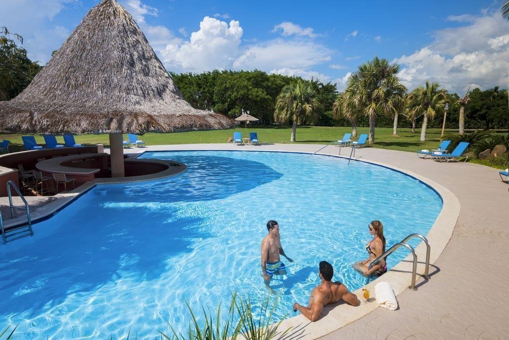 Fotografie Hodelpa Garden Suites Golf & Convention Center 4*