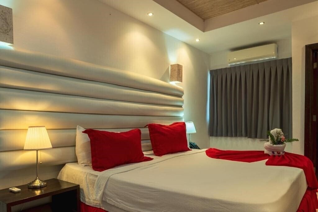Imaginea Hostal Silvestre 2*