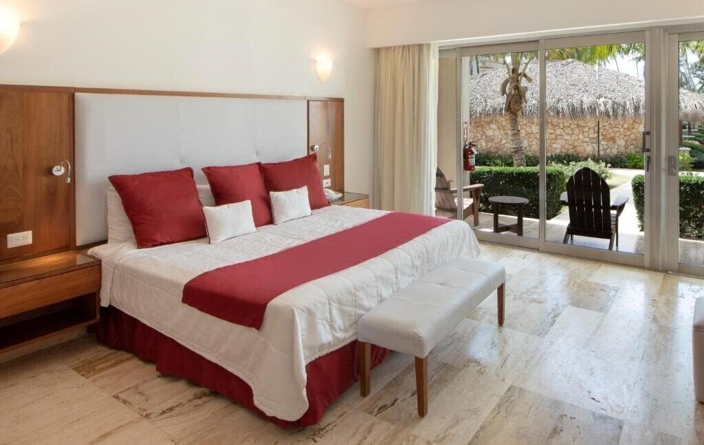 Imaginea Viva Dominicus Beach by Wyndham A Trademark All Inclusive (ex. Viva Wyndham Dominicus Beach) 4*