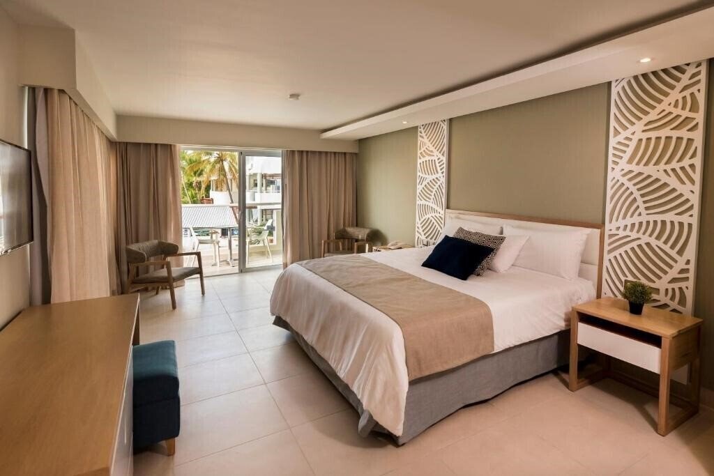 Фото Select At Casa Marina Beach & Reef (Adults Only 18+) 4*