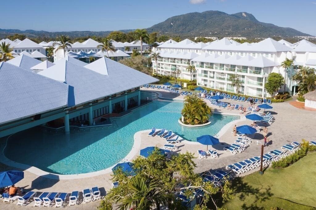Imaginea Select at Grand Paradise Playa Dorada 4*