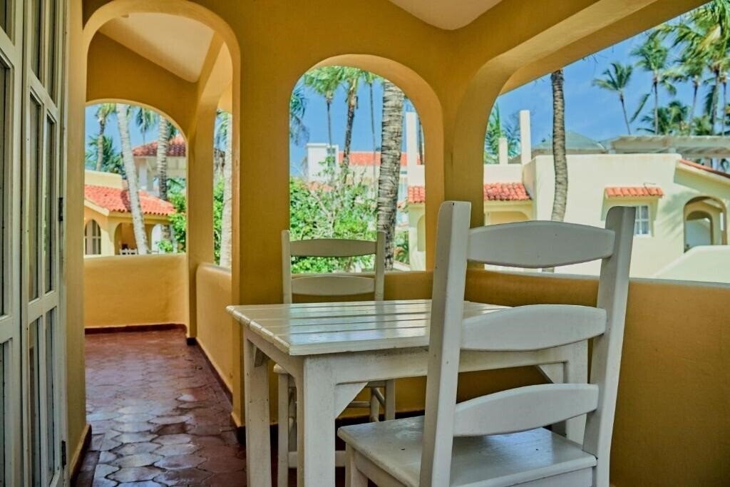 Imaginea Los Corales Beach Village 4*