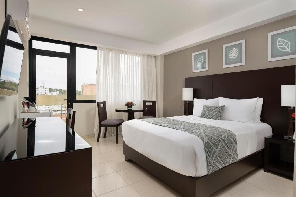 Отель Hodelpa Centro Plaza 3*