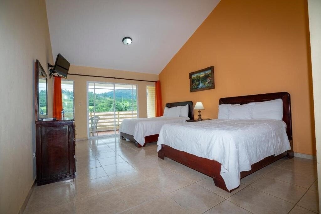 Imaginea Jarabacoa River Club 3*