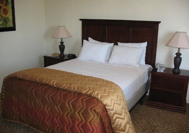 Imaginea The City Inn Hotel & Casino 3*