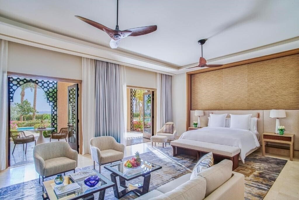 Фото Four Seasons Resort Sharm El Sheikh  Deluxe 5*
