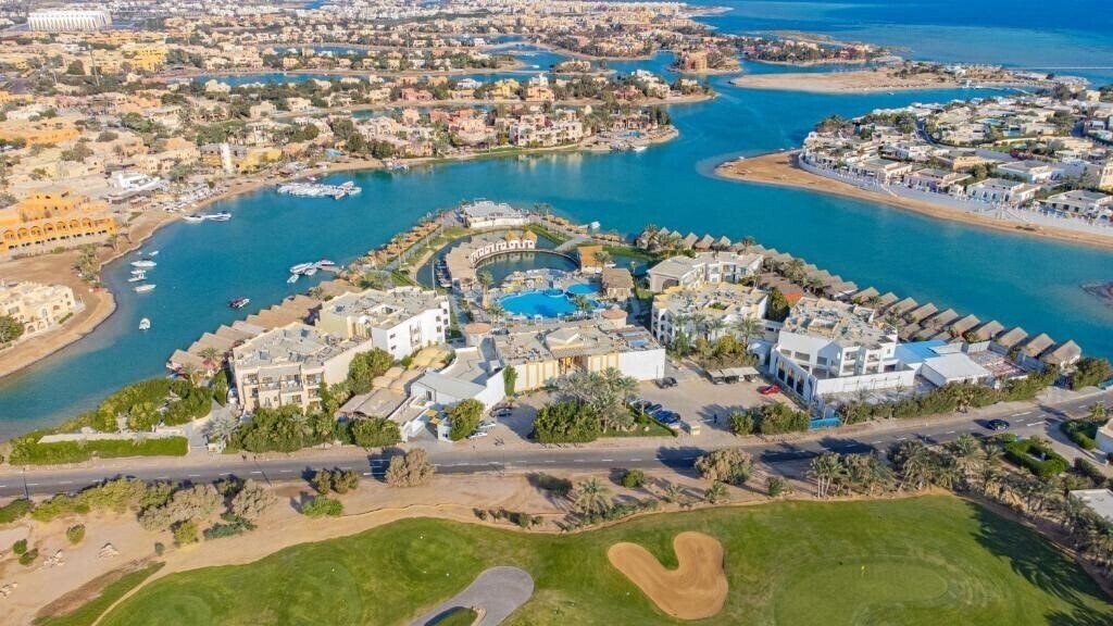 Отель Panorama Bungalows Resort El Gouna (ex. Panorama El Gouna) 4*