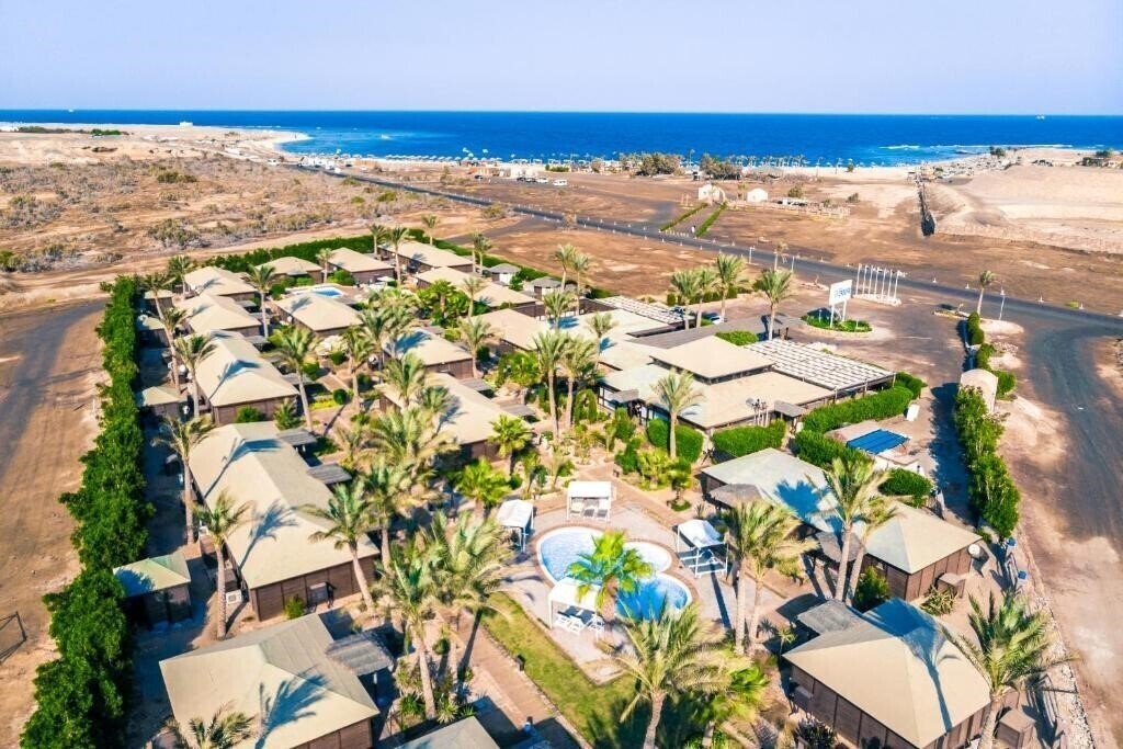 Отель Abu Dabbab Diving Lodge 4*