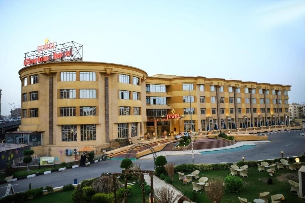 Hotel Glorious 4*