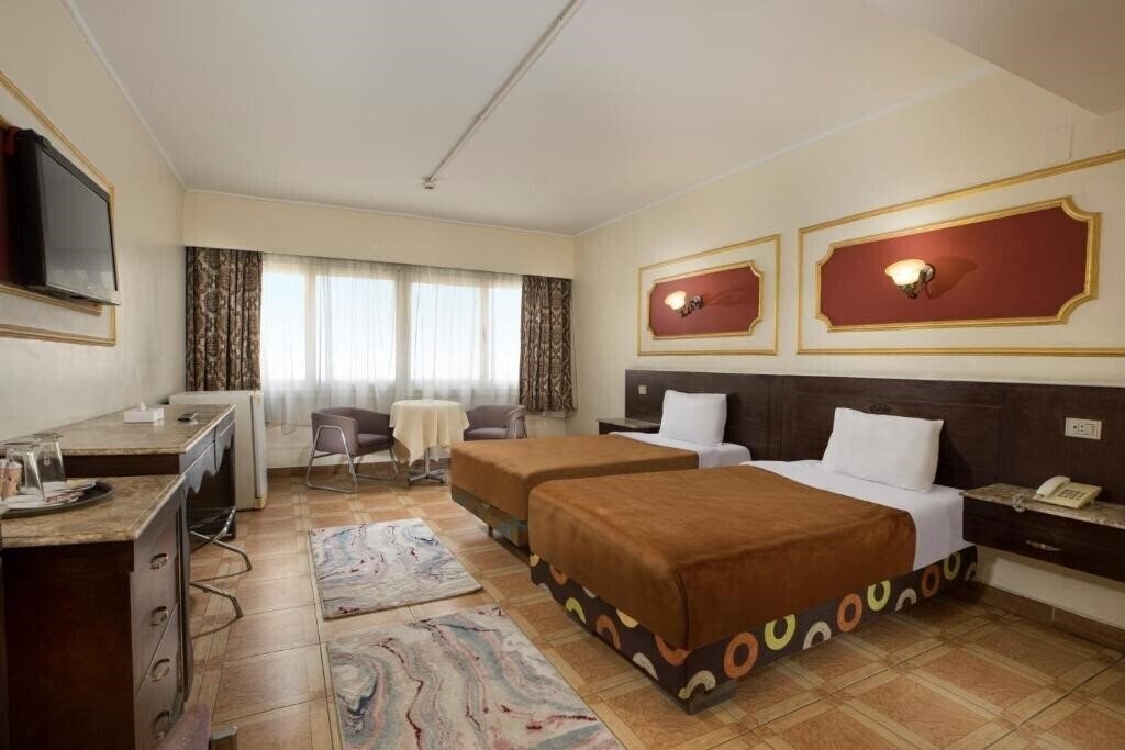 Отель Kanzy Hotel 3*