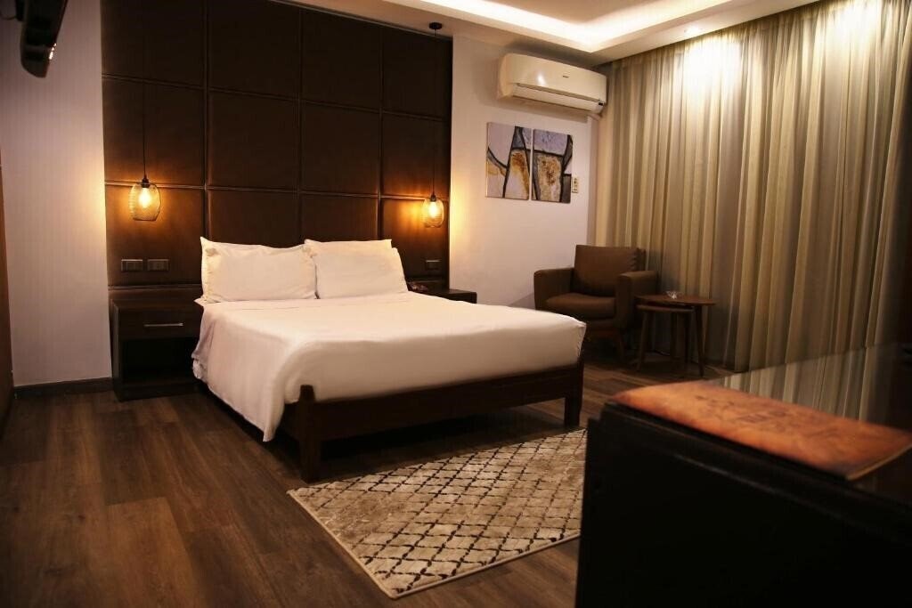 Imaginea Pearl Hotel 3*