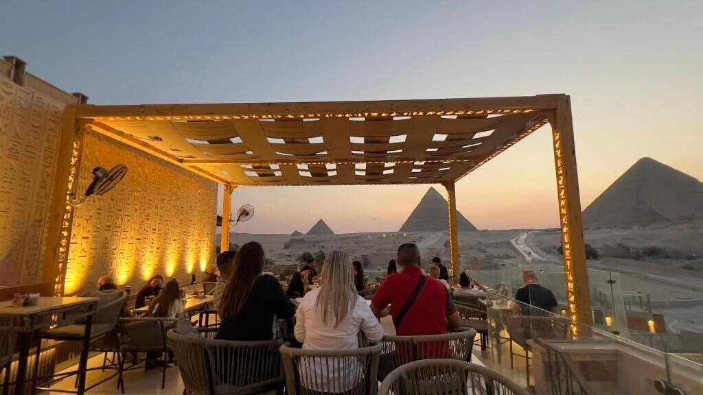 Imaginea Giza Pyramids View Inn 3*