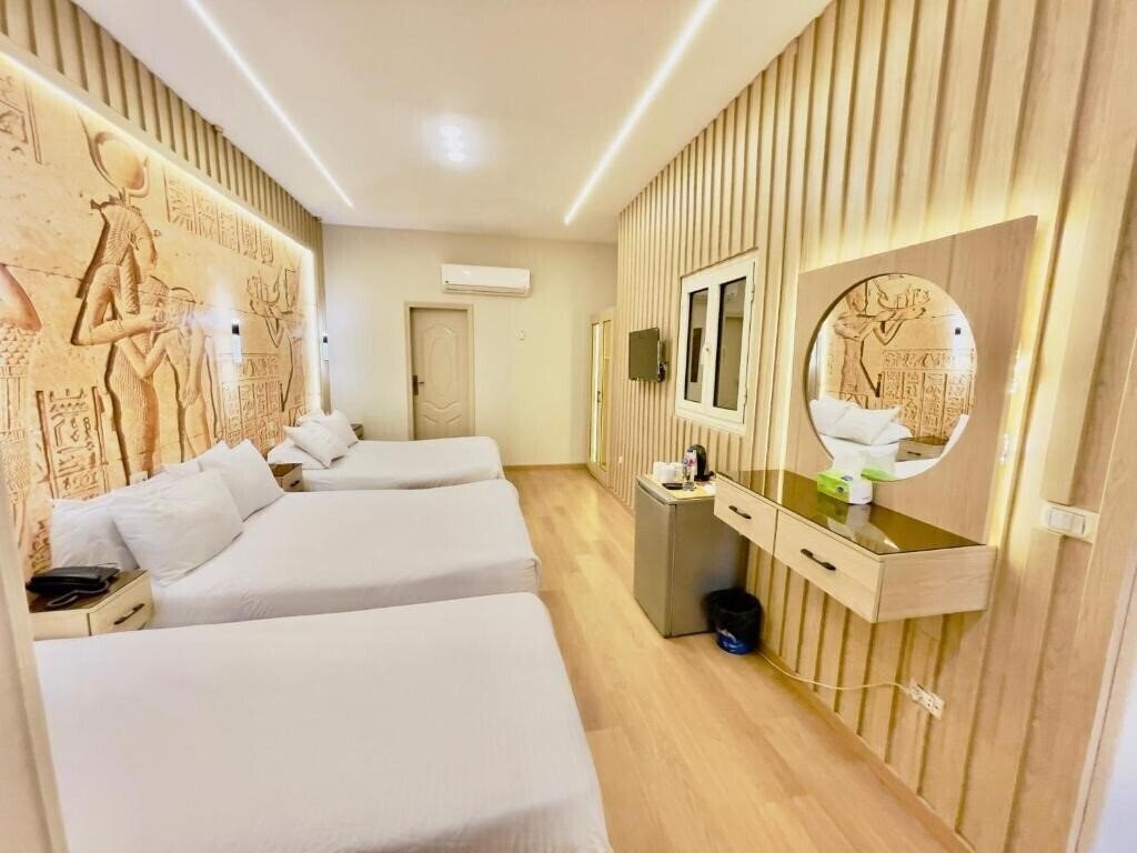 Imaginea Giza Pyramids View Inn 3*